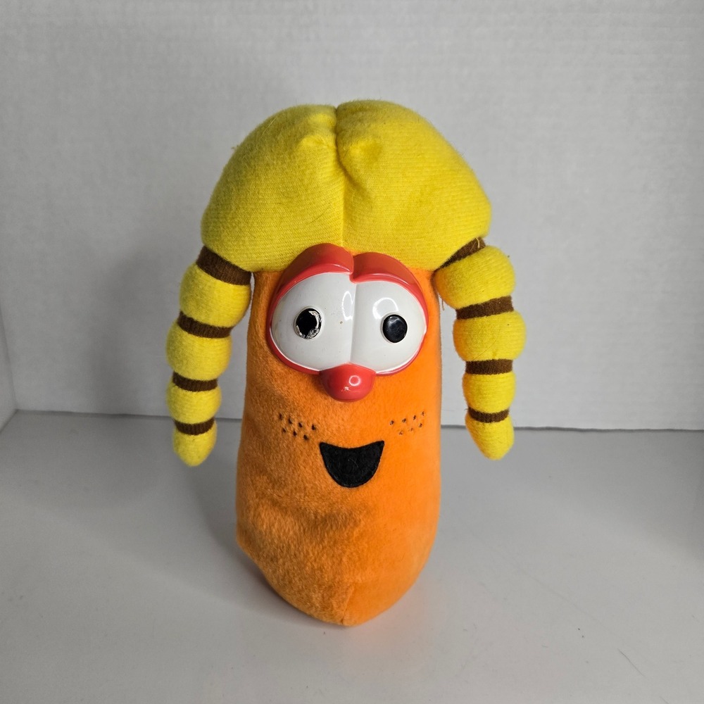 Vintage Veggie Tales Laura Carrot C. R. Gibson Plush Stuffed Toy 8" Veggietales
